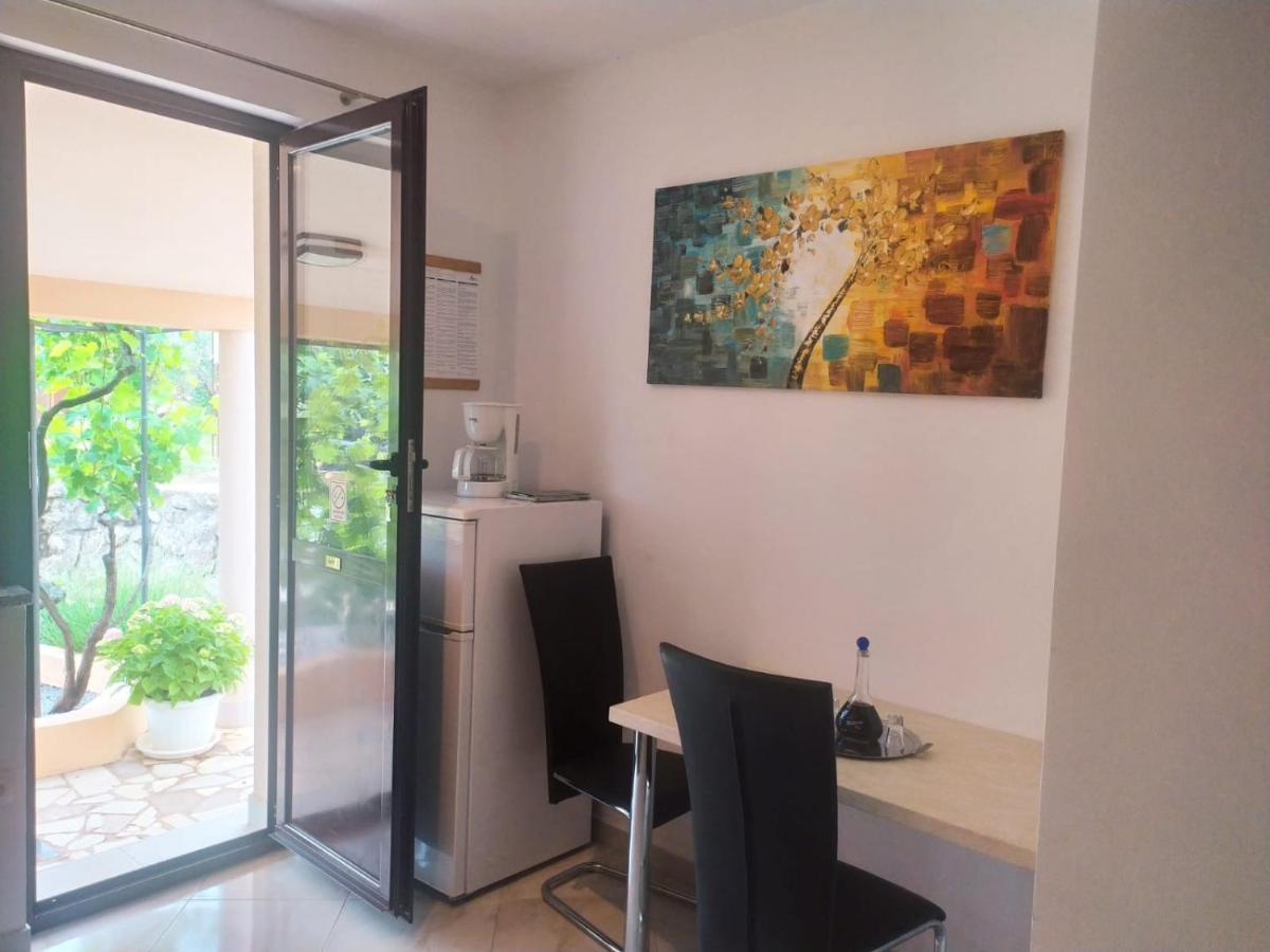 Rimbaldo Apartments Krk Town Extérieur photo
