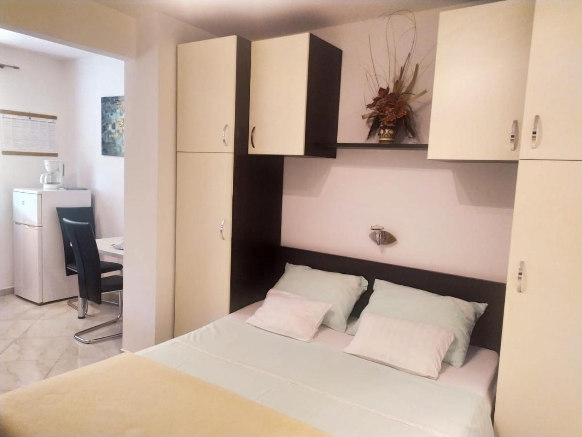 Rimbaldo Apartments Krk Town Extérieur photo