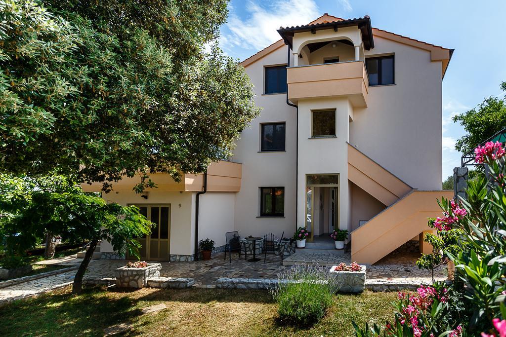 Rimbaldo Apartments Krk Town Extérieur photo