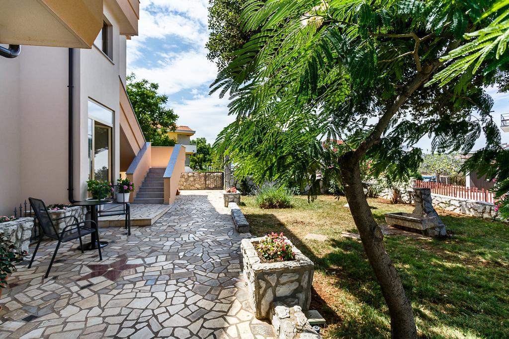 Rimbaldo Apartments Krk Town Extérieur photo